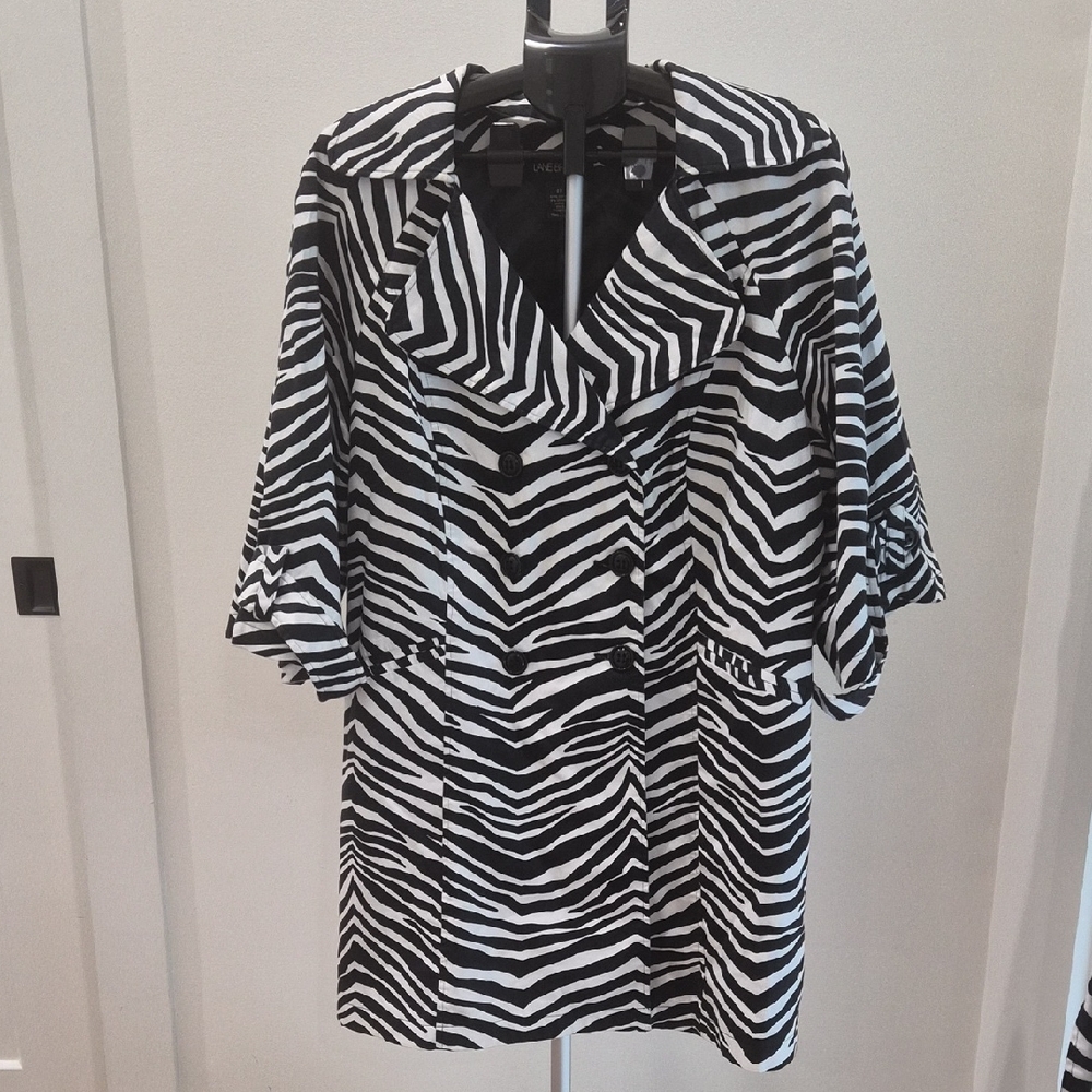 Lane Bryant Black and White Zebra Trench Coat Size 22
